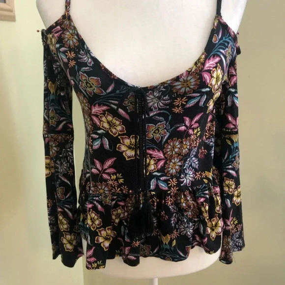 Floral peplum crop top - Picture 1 of 7